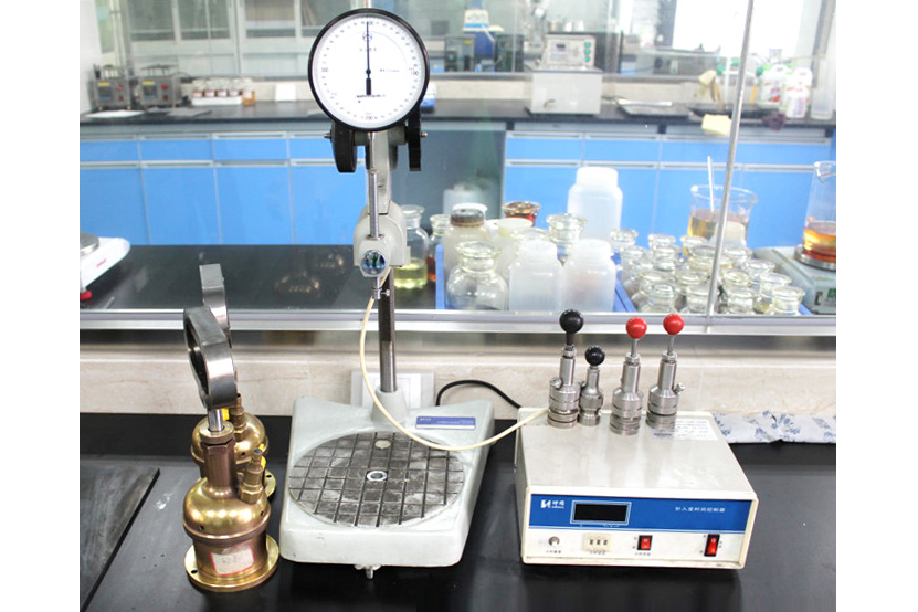 潤滑脂錐入度測定器